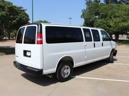 Used 2025 Chevrolet Express 3500 LS RWD image 5