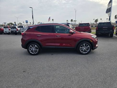 Used 2023 Buick Encore GX Essence w/ Experience Buick Package FWD image 4