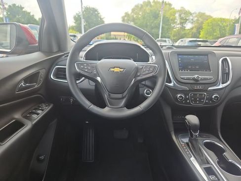 Used 2024 Chevrolet Equinox LT FWD image 14