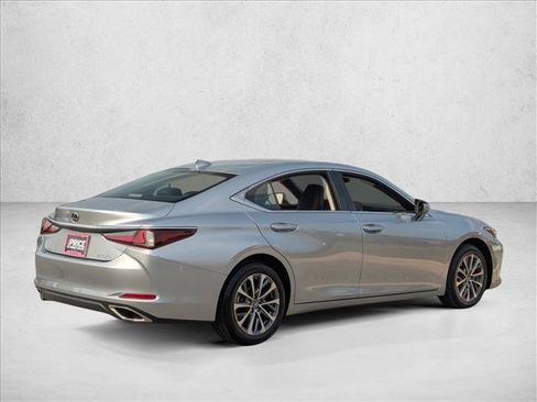 Used 2024 Lexus ES 350 w/ Accessory Package (Z1) FWD image 5