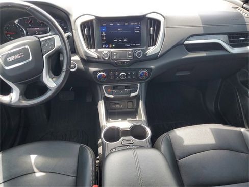 Certified 2022 GMC Terrain SLT w/ Tech Package image 18