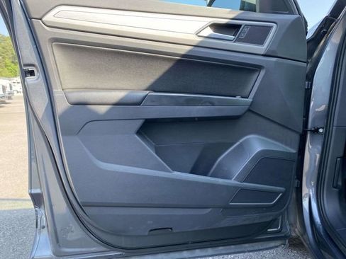 Used 2018 Volkswagen Atlas SE FWD image 18