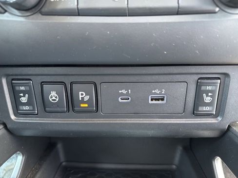 Used 2023 Nissan Frontier SV w/ SV Convenience Package AWD/4WD image 13