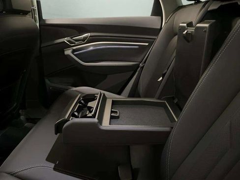 Used 2024 Audi Q8 e-tron Premium Plus w/ Premium Plus Package image 75