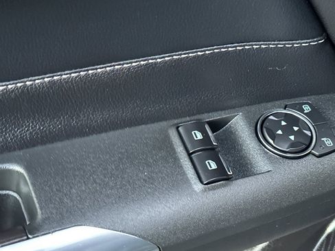 Used 2021 Ford Mustang Premium image 11