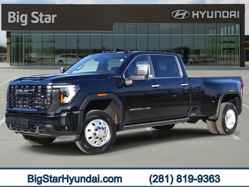 Used 2024 GMC Sierra 3500 Denali Ultimate image 1