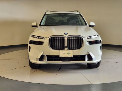 Used 2025 BMW X7 xDrive40i AWD/4WD image 9