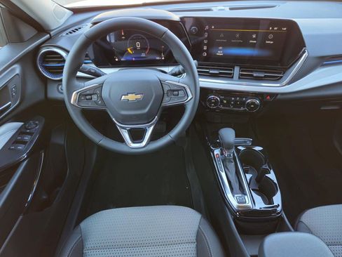 New 2026 Chevrolet Trax LT w/ Driver Confidence Package image 7