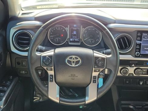 Used 2022 Toyota Tacoma SR5 AWD/4WD image 13