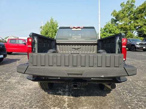 New 2026 Chevrolet Silverado 2500 ZR2 w/ LPO, Dark Essentials Package AWD/4WD image 19