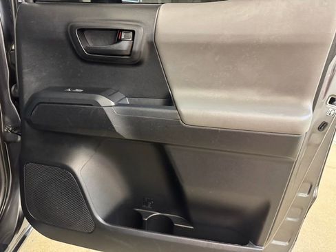 Used 2019 Toyota Tacoma SR w/ SR Convenience Package image 23