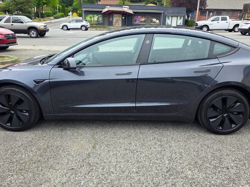 Used 2025 Tesla Model 3 Long Range RWD image 8
