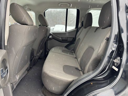 Used 2013 Nissan Xterra 4WD image 16