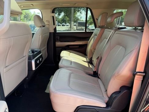 Used 2024 Ford Expedition Max Limited AWD/4WD image 16