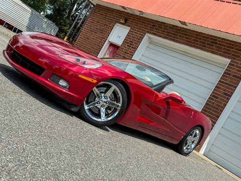 Used 2008 Chevrolet Corvette Convertible w/ Preferred Equipment Group RWD image 8