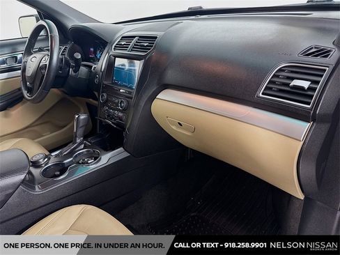 Used 2017 Ford Explorer XLT w/ Equipment Group 202A image 30