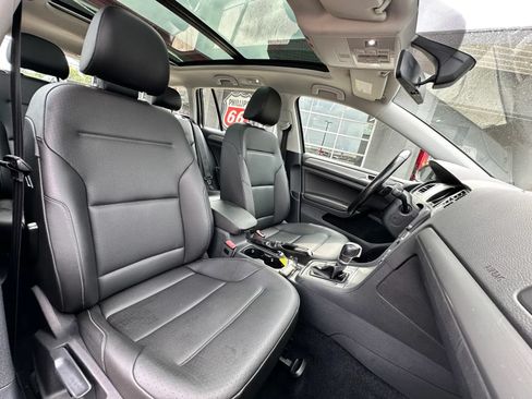 Used 2017 Volkswagen Golf S FWD image 20