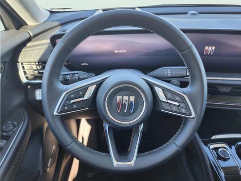 Used 2025 Buick Envision Preferred AWD/4WD image 11