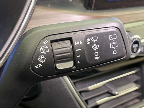 Used 2020 Ford Escape Titanium AWD/4WD image 37