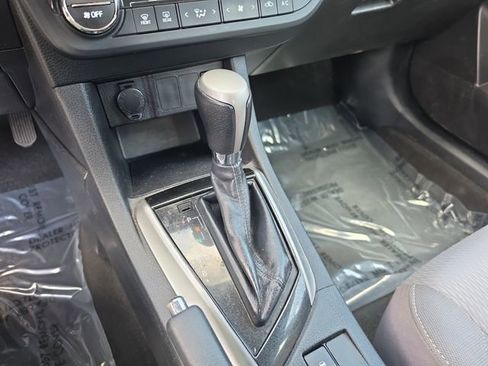 Used 2015 Toyota Corolla LE FWD image 26