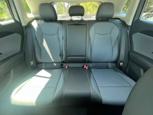 Used 2026 Volkswagen Tiguan SE AWD/4WD image 35