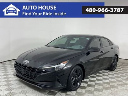 Used 2023 Hyundai Elantra SEL w/ Preferred Accessory Package
