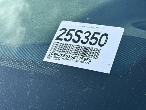 New 2025 Jeep Grand Cherokee L Limited image 27