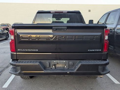 Used 2020 Chevrolet Silverado 1500 Custom w/ Infotainment Package RWD image 4