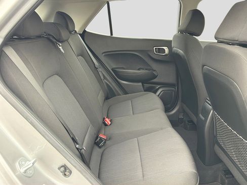 Certified 2023 Hyundai Venue SE FWD image 21