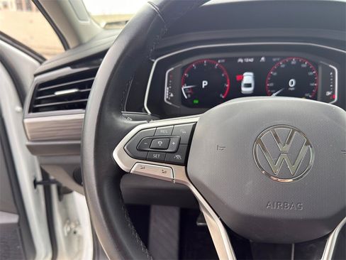 Used 2022 Volkswagen Jetta SEL image 14