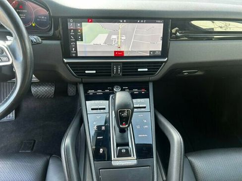 Used 2019 Porsche Cayenne MSRP$70700/Heated Seats/Blind image 29