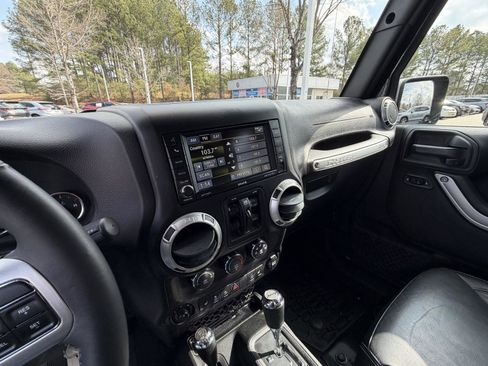 Used 2017 Jeep Wrangler Unlimited Sahara w/ Quick Order Package 24E Chief image 18