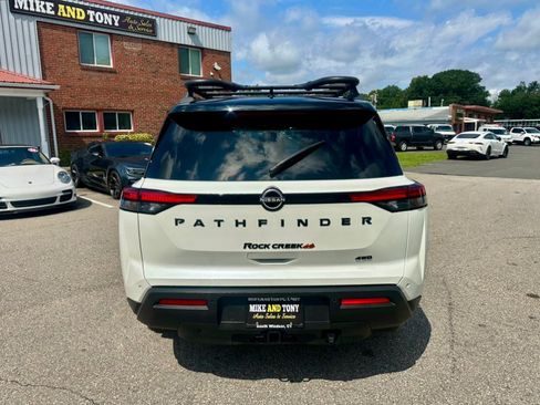 Used 2024 Nissan Pathfinder Rock Creek AWD/4WD image 7