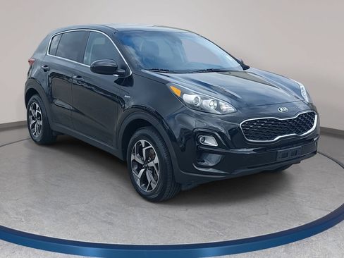 Used 2022 Kia Sportage LX AWD/4WD image 3