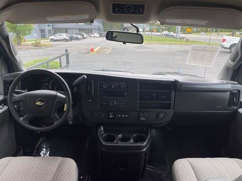 Used 2023 Chevrolet Express 3500 LS image 31