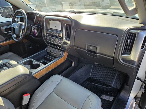 Used 2017 Chevrolet Silverado 1500 LTZ w/ LTZ Plus Package AWD/4WD image 32