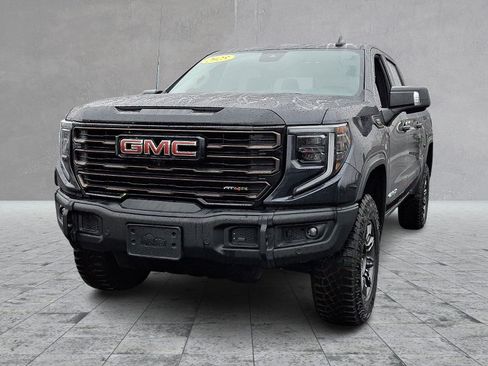 Used 2025 GMC Sierra 1500 AT4X image 4