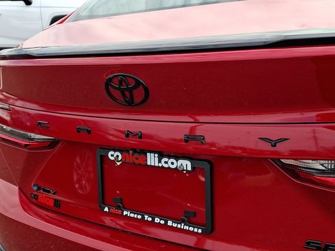 Used 2026 Toyota Camry Hybrid w/ Multimedia Upgrade Package image 30