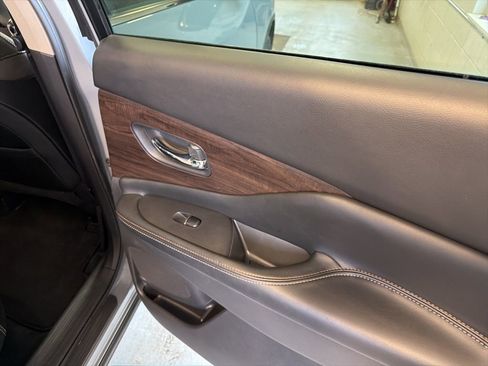 Used 2021 Nissan Murano Platinum w/ Cargo Package image 37