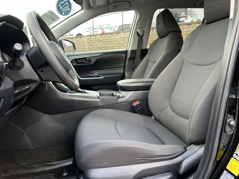 Used 2023 Toyota RAV4 LE image 4