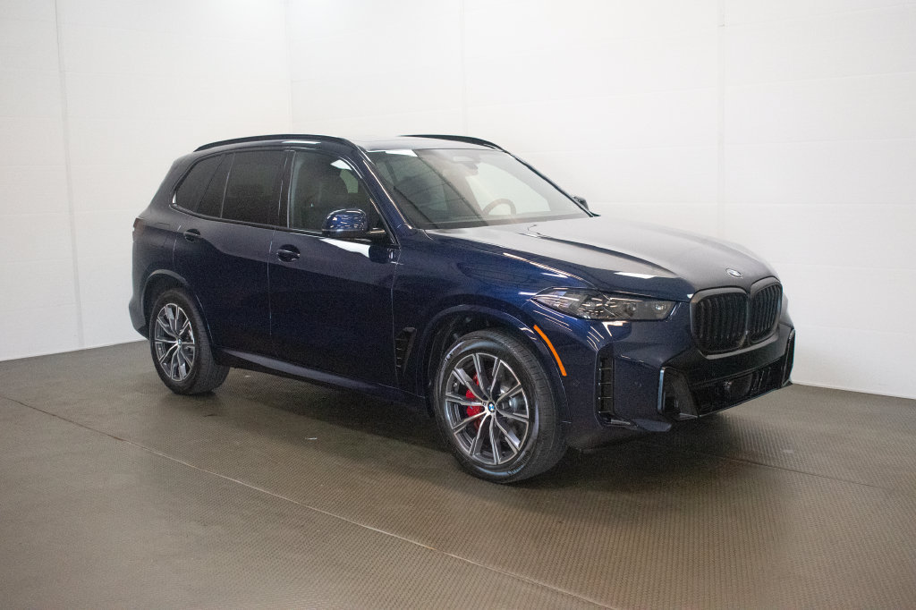 New 2026 BMW X5 xDrive40i w/ M Sport Package AWD/4WD image 1