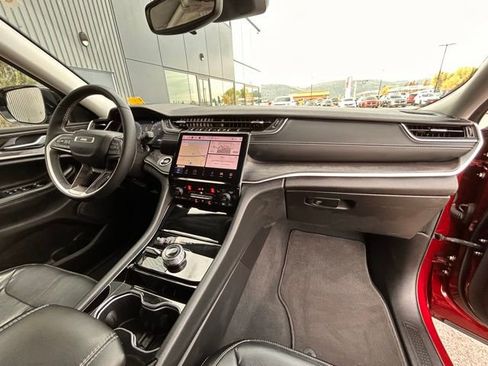 Used 2023 Jeep Grand Cherokee Limited w/ Trailer Tow Prep Group (B) image 29