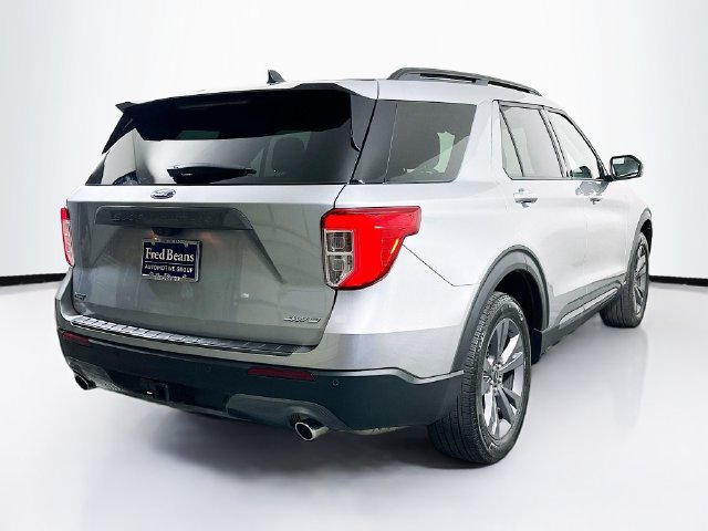 Used 2023 Ford Explorer XLT w/ Equipment Group 202A AWD/4WD image 9