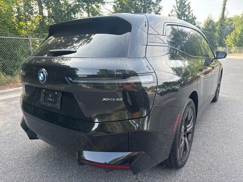 Used 2024 BMW iX xDrive50 w/ Premium Package AWD/4WD image 5