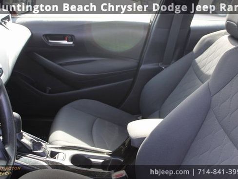 Used 2020 Toyota Corolla LE image 28