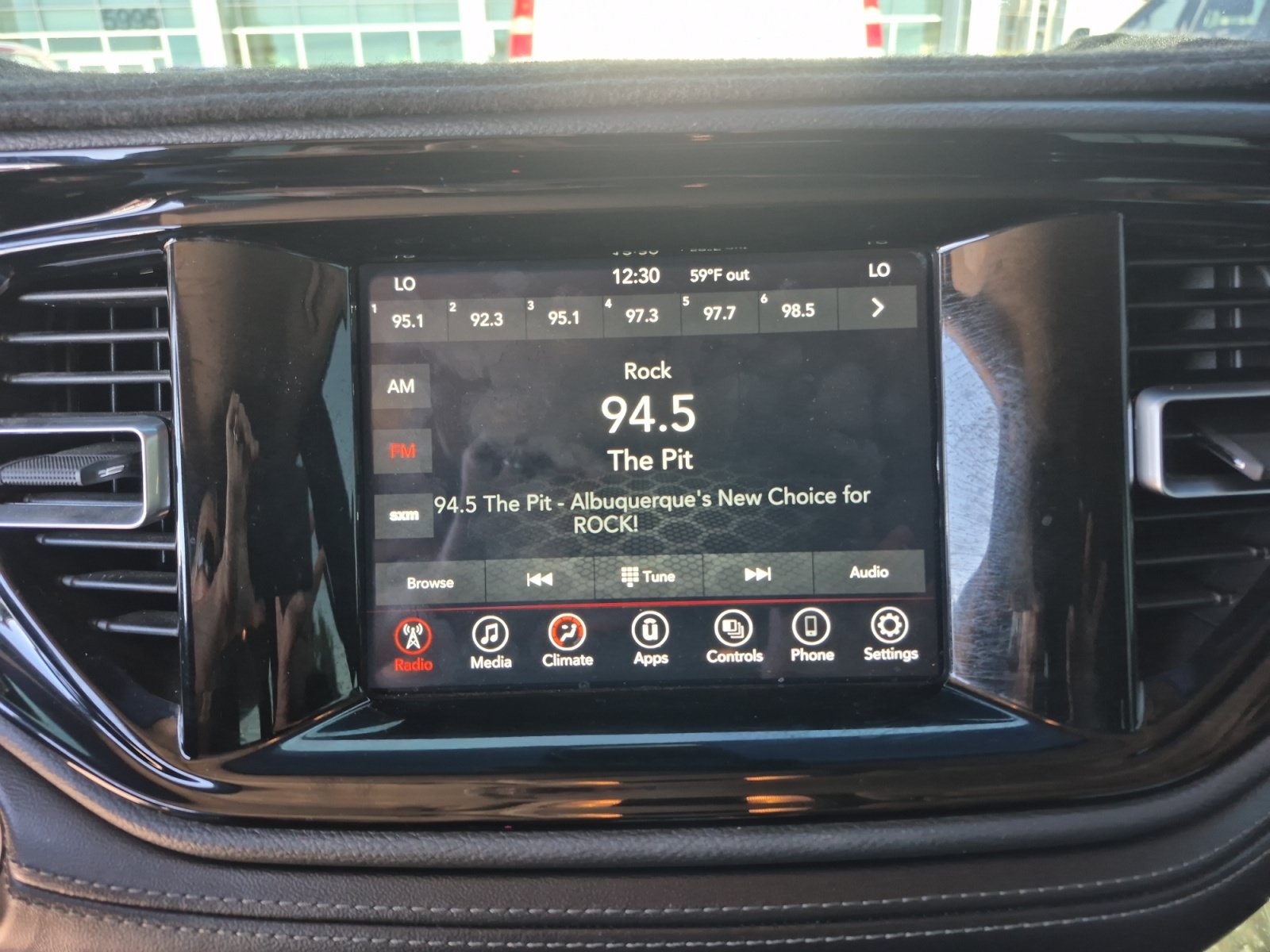 Used 2022 Dodge Durango SXT RWD image 28