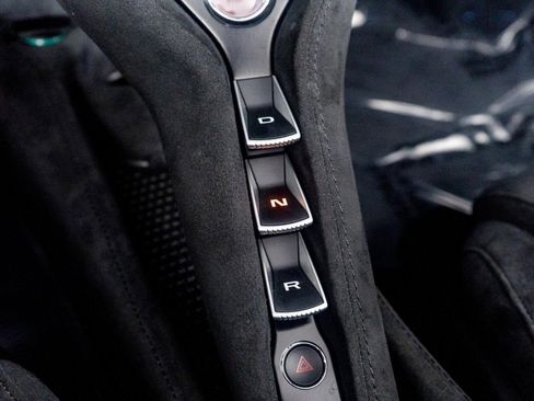 Used 2024 McLaren 750S Spider image 52