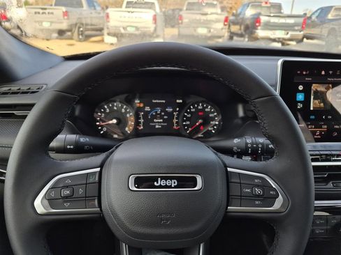 New 2026 Jeep Compass Latitude image 16