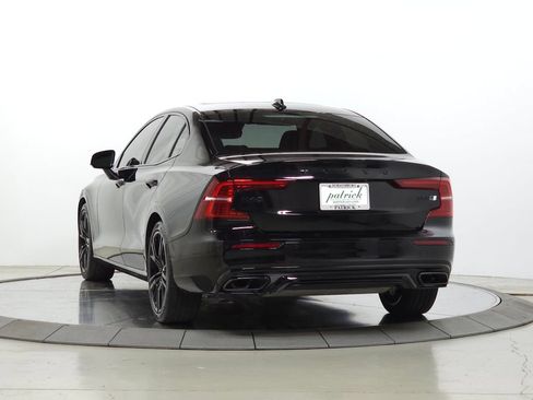 Used 2022 Volvo S60 B5 Momentum w/ Premium Package AWD/4WD image 5