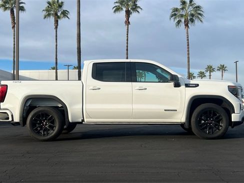 Used 2025 GMC Sierra 1500 Elevation image 3